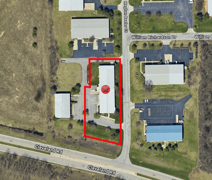 More Photos Of 4073 Meghan Beeler Ct, South Bend Flex For Sale