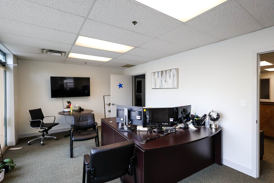 More Photos Of 26620 56 Ave, Langley Twp Warehouse For Sale