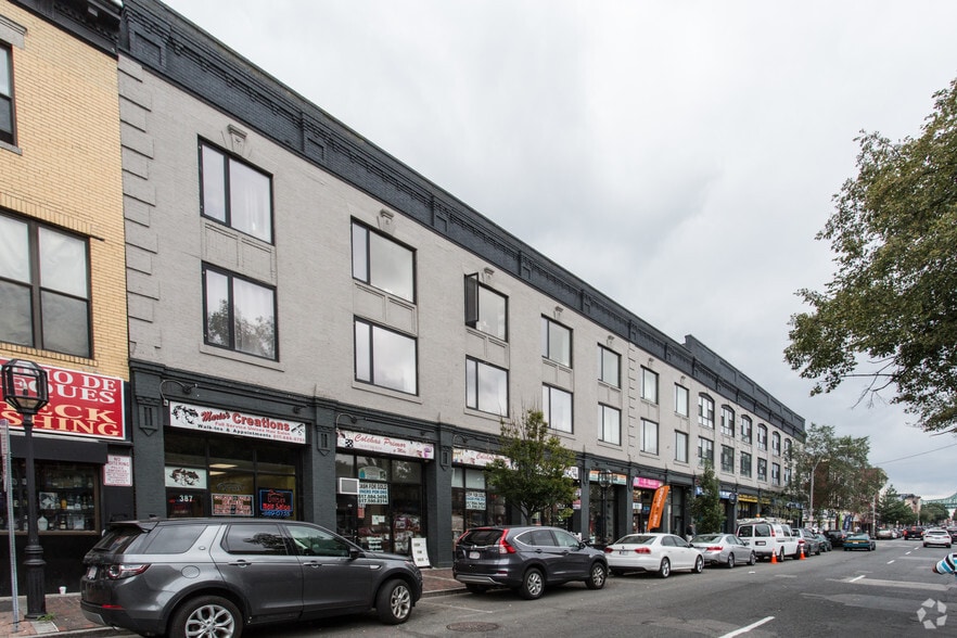 More Photos Of 361-385 Broadway, Chelsea Apartments For Lease