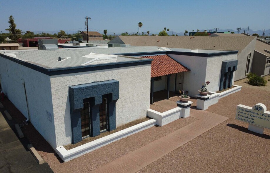 More Photos Of 3030 E Cactus Rd, Phoenix Office For Sale