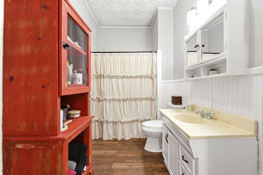 More Photos Of 9282 State Highway 75 S, New Waverly Freestanding For Sale