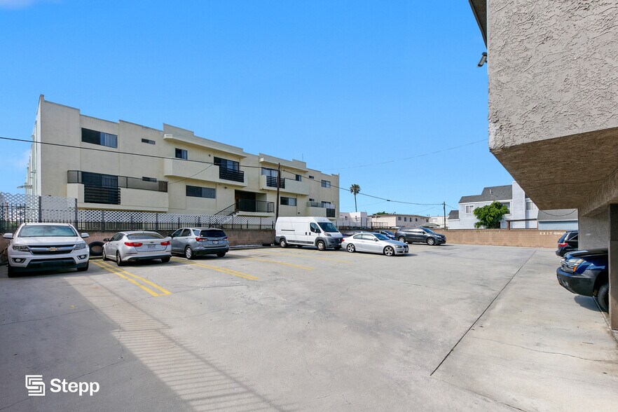 More Photos Of 1628 W 218th St, Torrance Apartments For Sale