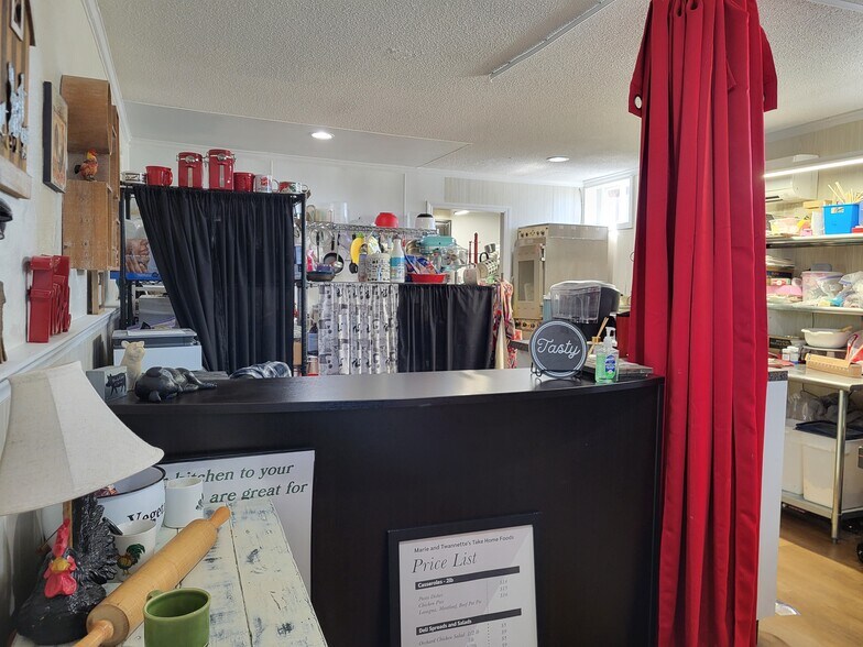 More Photos Of 131-135 Conover Sta, Conover Storefront Retail Office For Lease