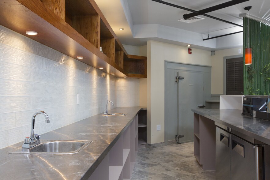 More Photos Of 1145 Easton Rd, Abington Bar For Sale