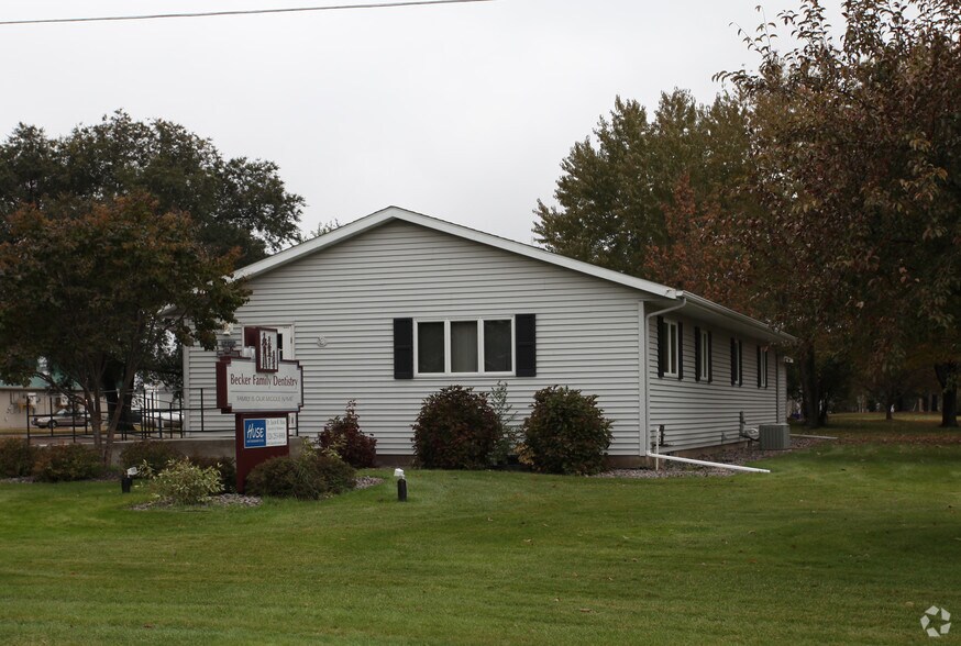 More Photos Of 12392 Pleasant Ave, Becker Office For Lease