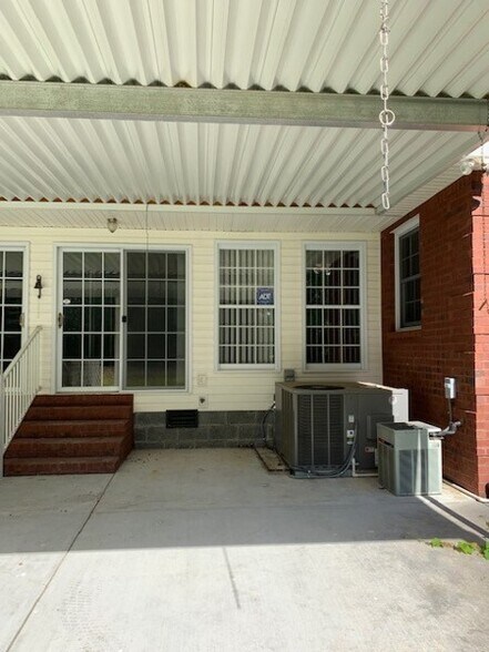 More Photos Of 1420 Hills Chapel Rd, Manchester Apartments For Sale