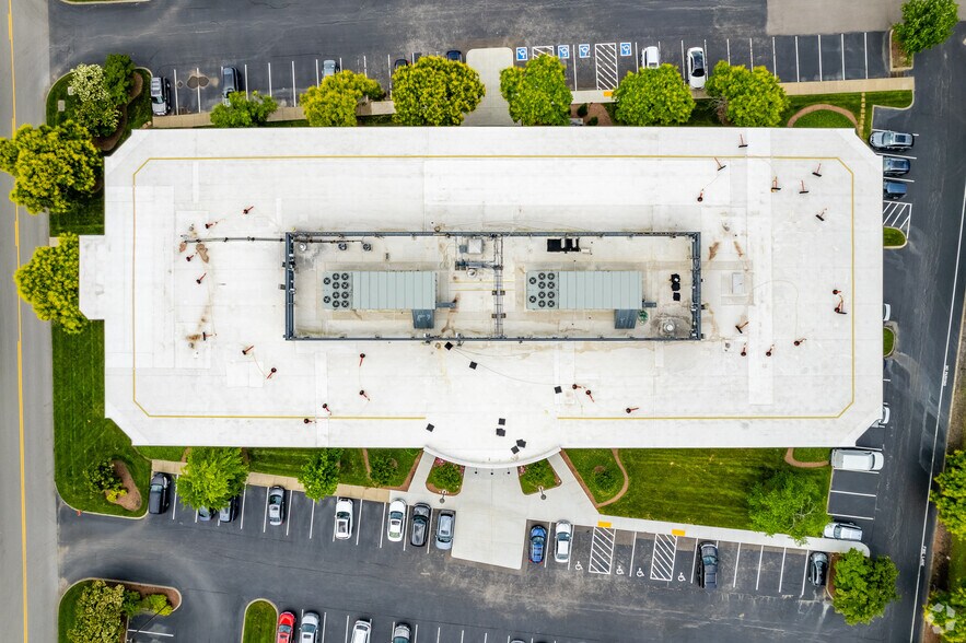 More Photos Of 5310 Maryland Way, Brentwood Office For Lease