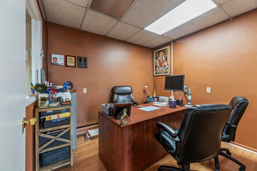 More Photos Of 37 Station Dr, Princeton Junction Office For Sale