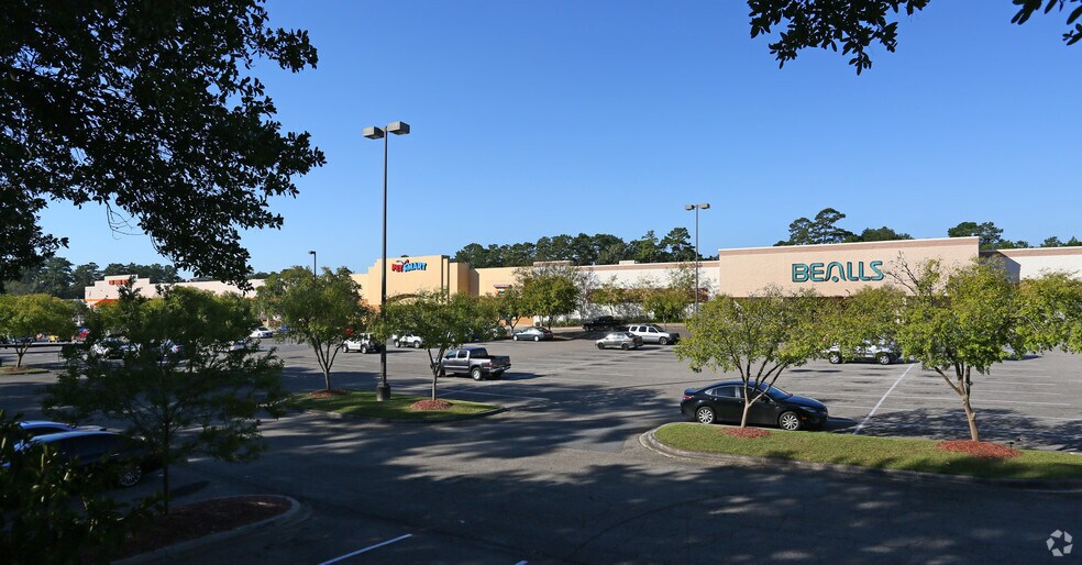 More Photos Of 3240 Capital Cir NE, Tallahassee General Retail For Lease