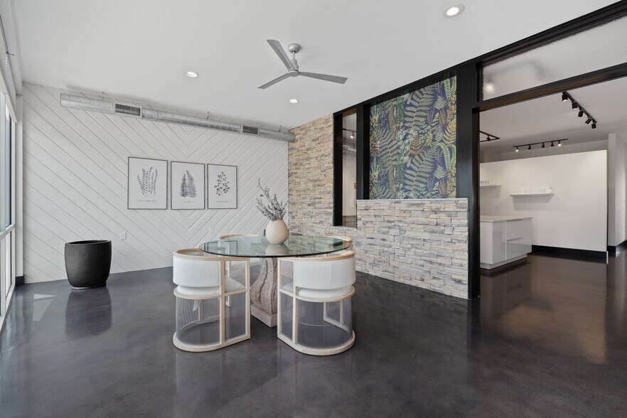 More Photos Of 508 E 53rd St, Austin Loft Creative Space For Sale