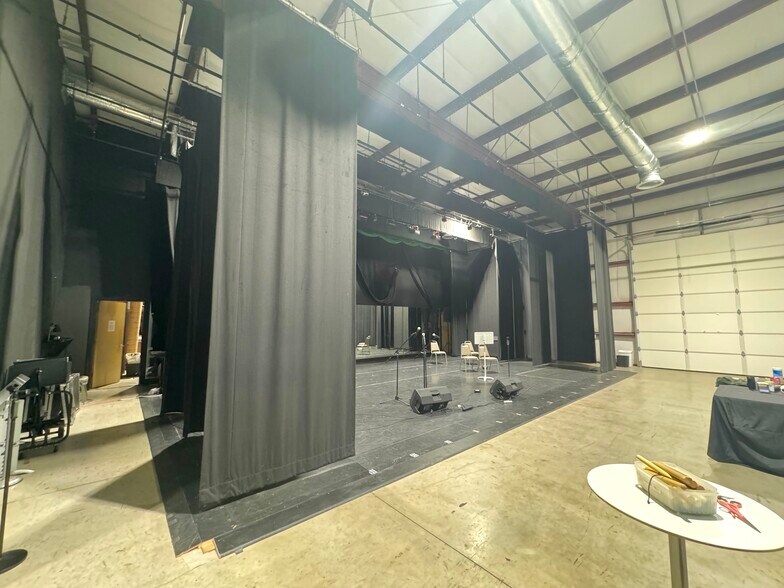 More Photos Of 3145 Pleasant Grove Rd, White House Flex For Lease