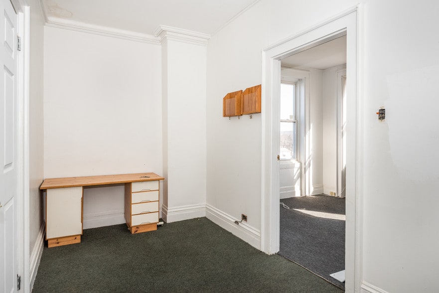 More Photos Of 97 Broadway, Verplanck Funeral Home For Lease