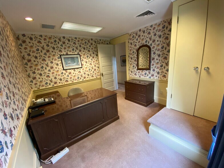 More Photos Of 505 N Market St, Wooster Office For Lease