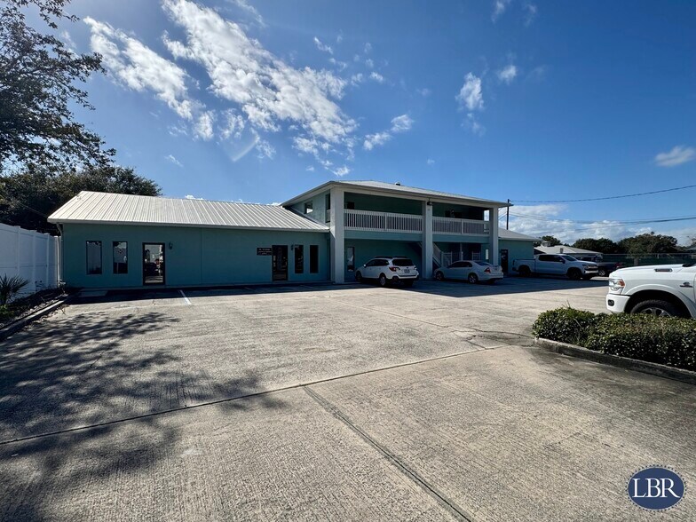 More Photos Of 21 W Fee Ave, Melbourne Office For Sale