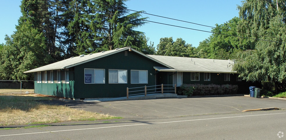 Primary Photo Of 32 Marion Ln, Eugene Storefront Retail Office For Sale