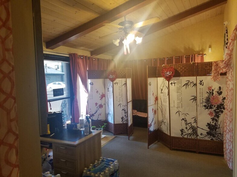 More Photos Of 519 S Riverside Ave, Medford Office Residential For Sale