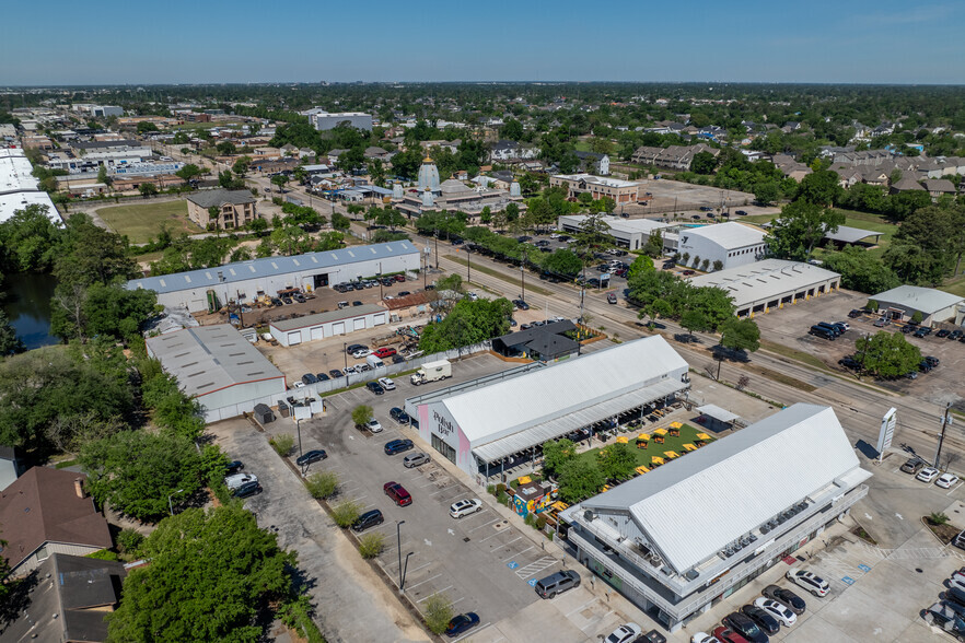 More Photos Of 1225 W 34th St, Houston Unknown For Lease