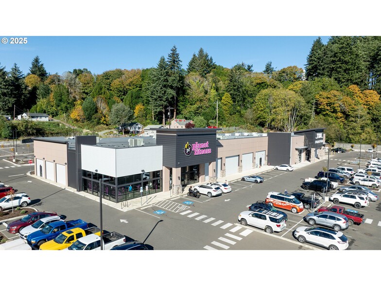 More Photos Of 1236 Teakwood Ave, Coos Bay Health Club For Sale