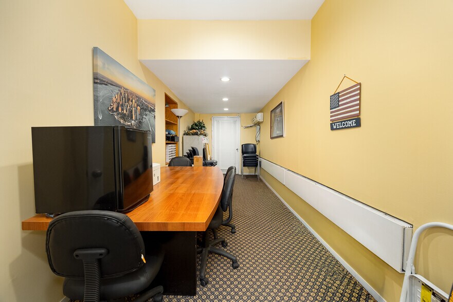 More Photos Of 9 Cannon St, Poughkeepsie Office For Sale