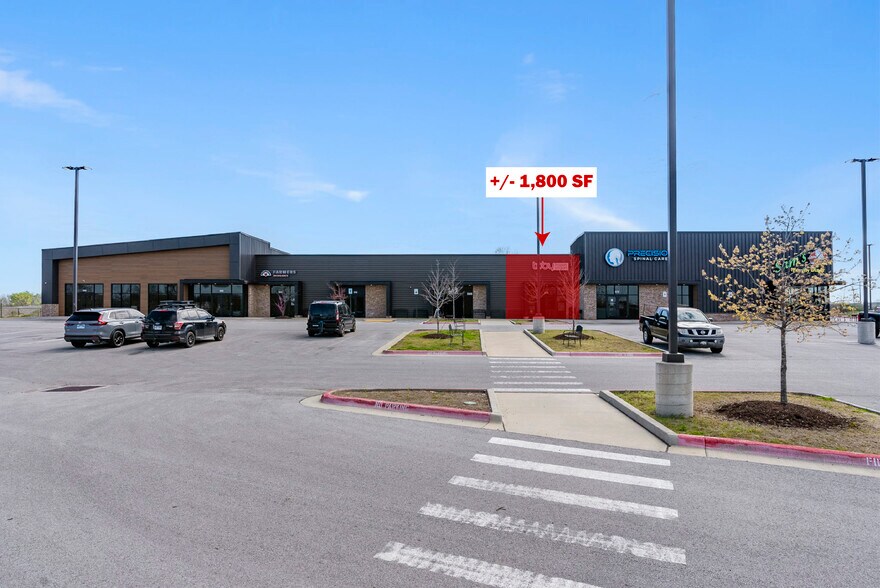 More Photos Of 504 E Centerton Blvd, Centerton Storefront Retail Office For Lease