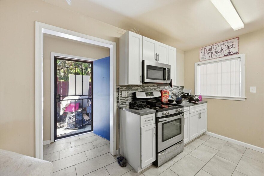More Photos Of 3050-3058 Davis St, Oakland Apartments For Sale