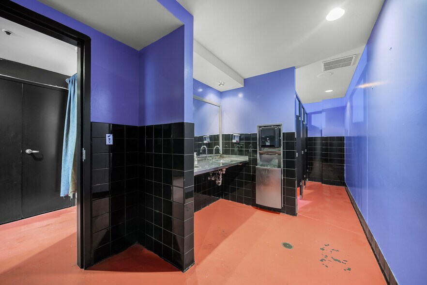 More Photos Of 1326 9th Ave, San Francisco Restaurant For Sale