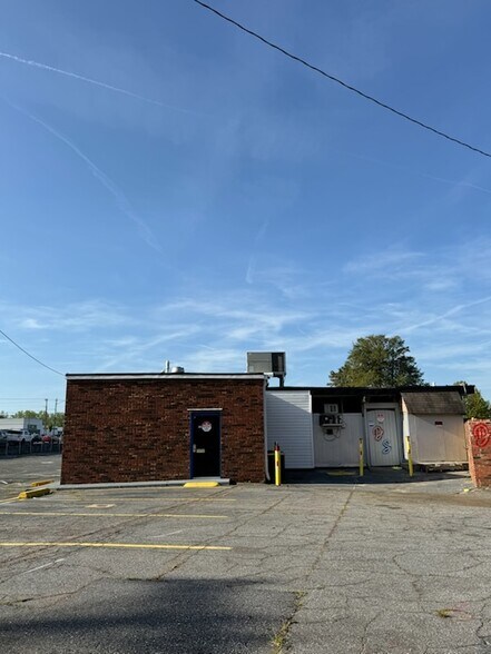 More Photos Of 534 Hwy 70 SW, Hickory Restaurant For Sale