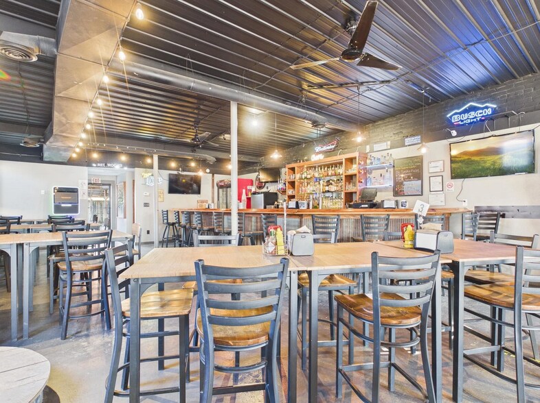 More Photos Of 501 & 503 Iowa Ave, Essex Storefront Retail Residential For Sale