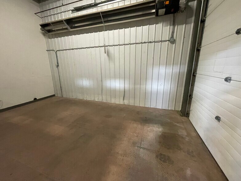 More Photos Of 7756 Edgar Industrial Way, Red Deer Warehouse For Sale