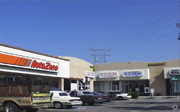 More Photos Of 12101 Saticoy St, North Hollywood Unknown For Lease