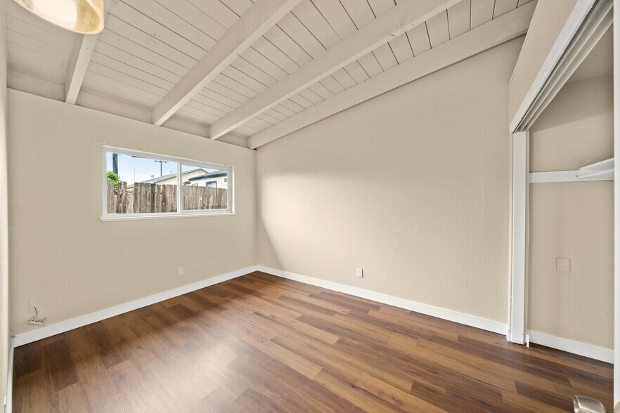 More Photos Of 2605 Albatross Way, Sacramento Apartments For Sale
