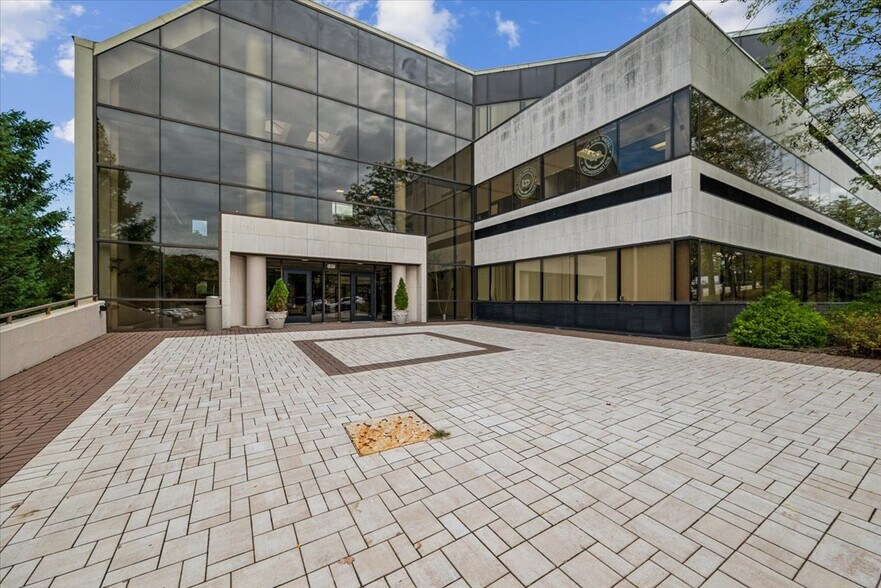 Primary Photo Of 1465 State Route 31 S, Annandale Medical For Lease