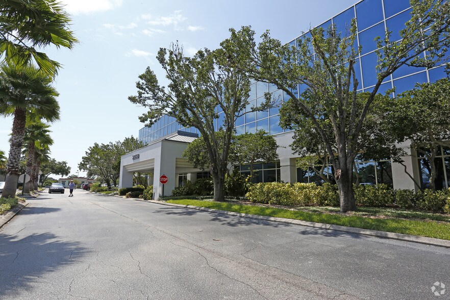 More Photos Of 29399 US Highway 19 N, Clearwater Office For Lease