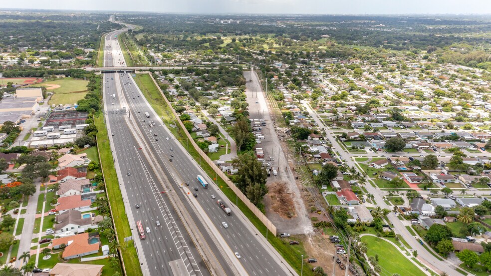 More Photos Of 5050 Peters Rd, Plantation Land For Lease