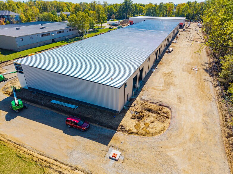 More Photos Of 1931 Jetway Blvd, Columbus Industrial For Lease