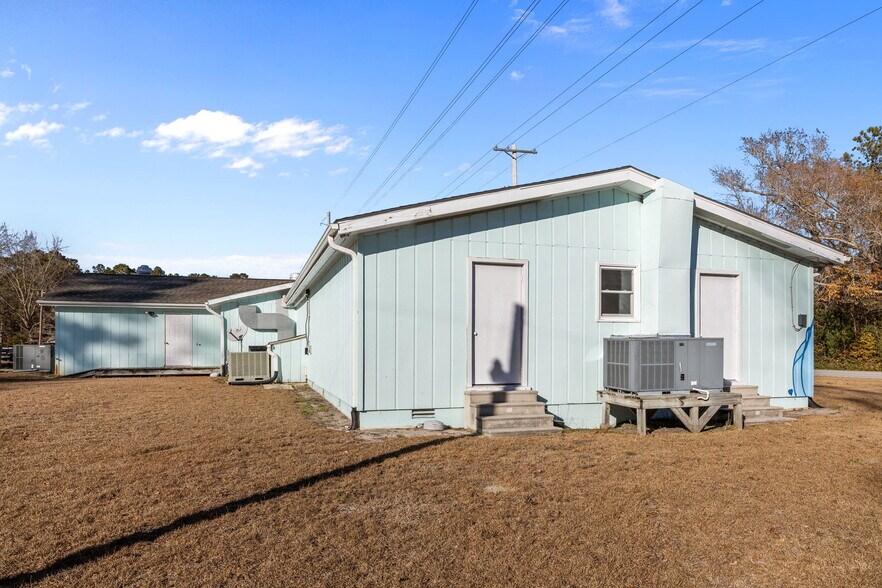 More Photos Of 2383 Hwy 58, Swansboro Restaurant For Sale