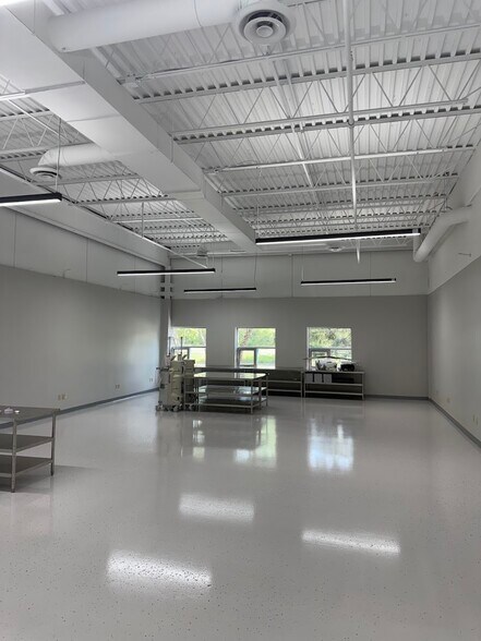 More Photos Of 8200 S 97th St, Cottage Grove Manufacturing For Lease