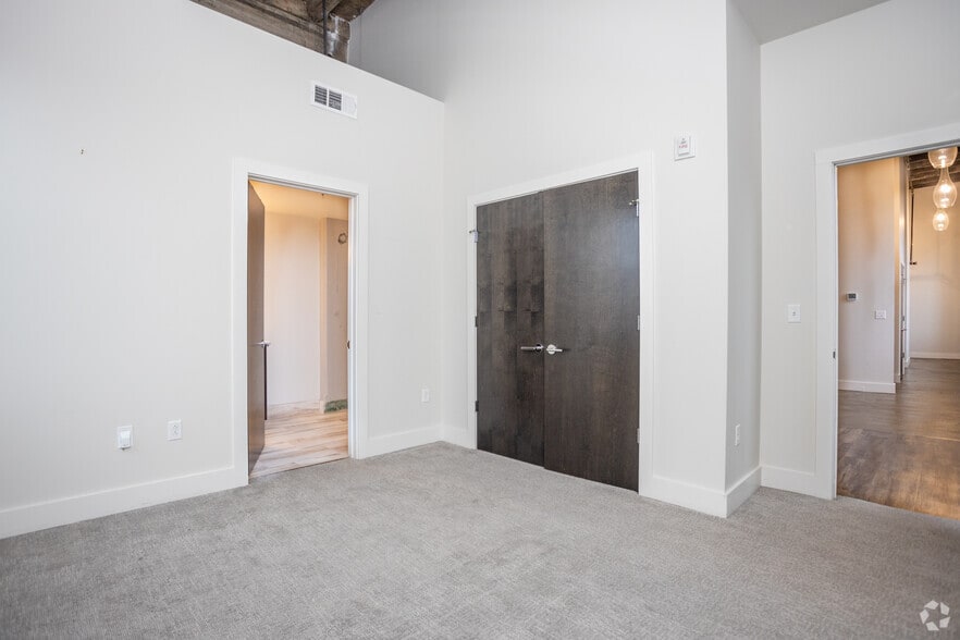 More Photos Of 538 Erie Blvd W, Syracuse Apartments For Lease