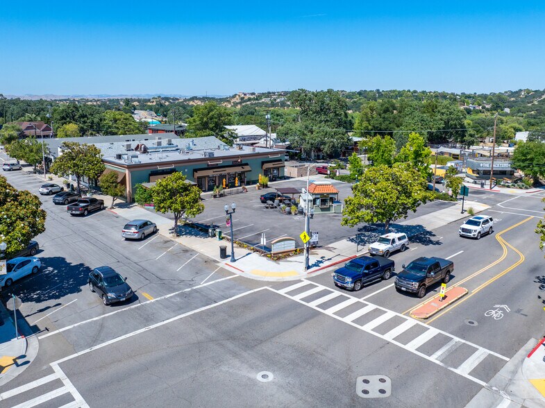 More Photos Of 1306 Pine St, Paso Robles Storefront For Sale