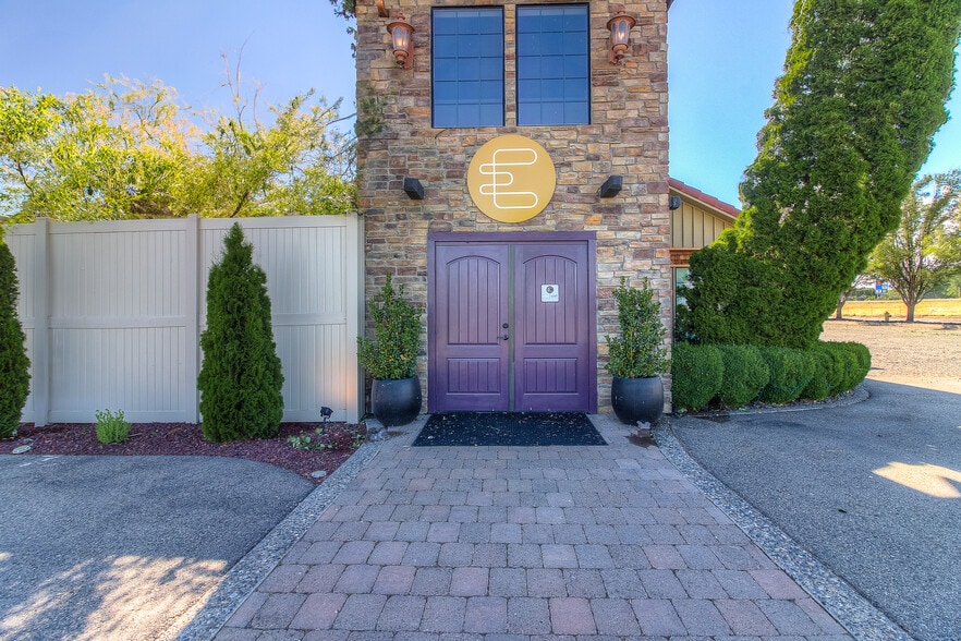 More Photos Of 590 Merlot Dr, Prosser Industrial For Sale