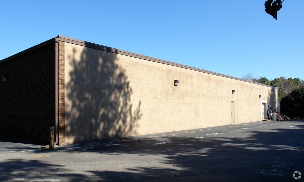 More Photos Of 2720 Discovery Dr, Raleigh Flex For Lease