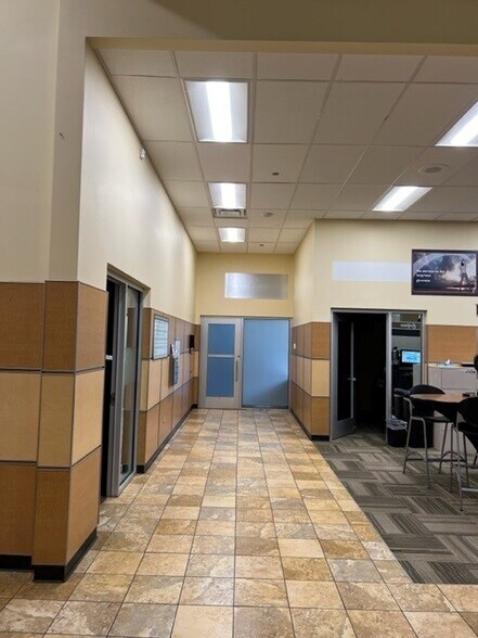 More Photos Of 507 NE Northgate Way, Seattle Apartments For Lease