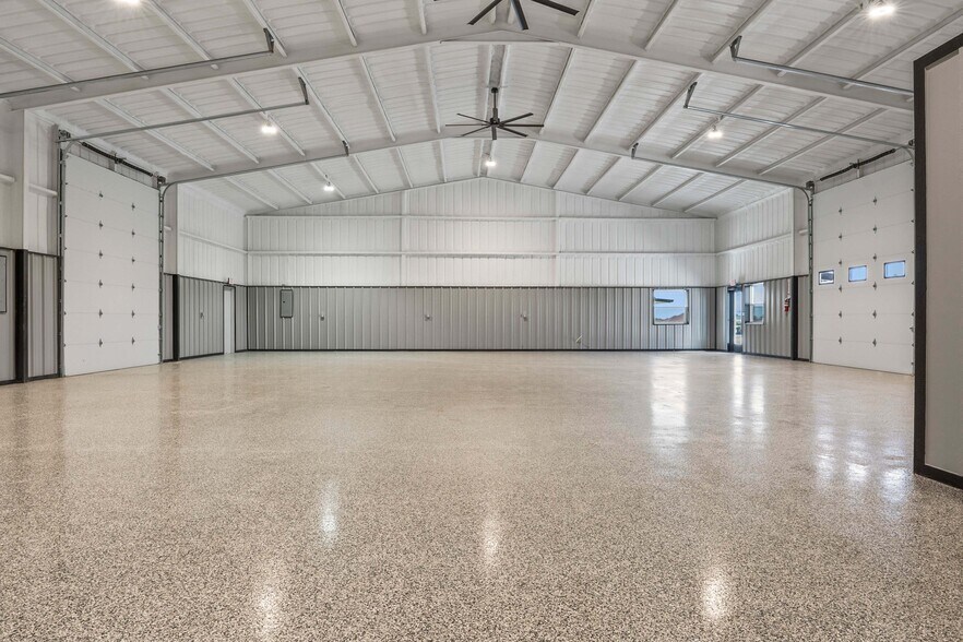 More Photos Of 2036 Seaborn Road Building 3 Suite A, Ponder Warehouse For Lease
