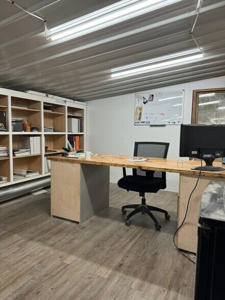 More Photos Of 20643 Sussex Hwy, Seaford Warehouse For Lease
