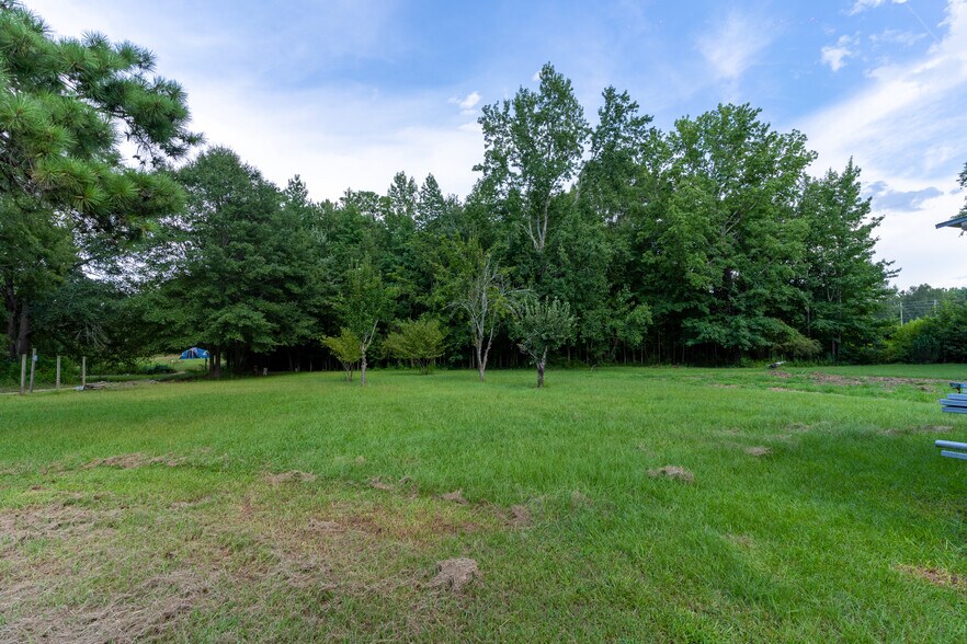 More Photos Of 1537 Jackson St, Locust Grove Office Residential For Sale