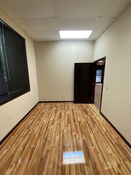 More Photos Of 1040 Wildewood Centre Dr, Columbia Office For Lease