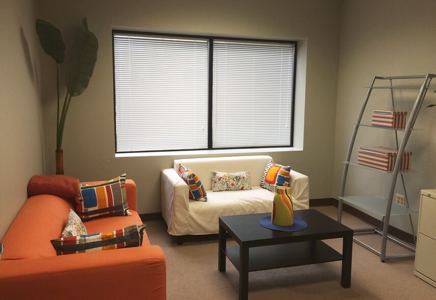 More Photos Of 8701-8739 Mylander Ln, Towson Unknown For Lease