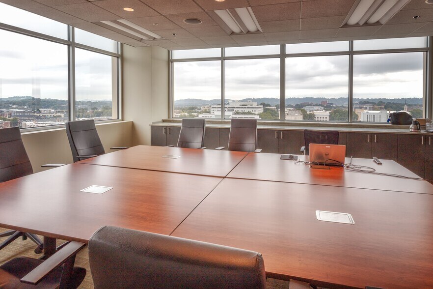 More Photos Of 605 Chestnut St, Chattanooga Office For Lease
