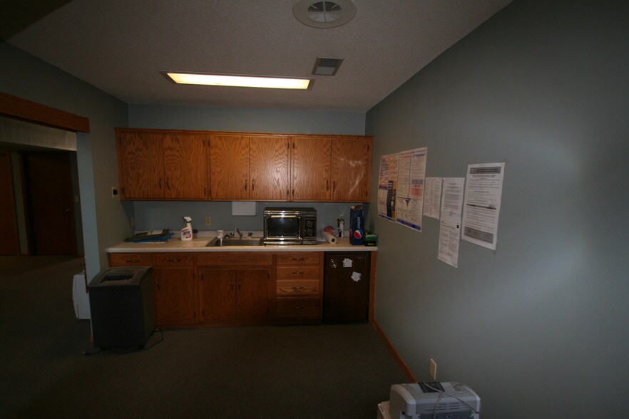 More Photos Of 212 W Main St W, Waconia Office For Lease
