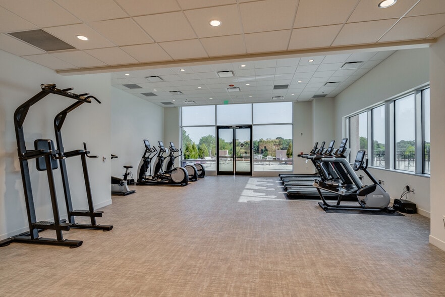 More Photos Of 26 Century Blvd, Nashville Office Residential For Lease